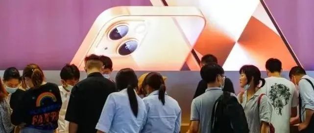 缺货严重！iPhone13创下苹果最长等待期