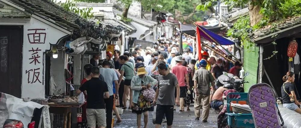 打车不用滴滴，买房不要贝壳！互联网在小县城失灵了？